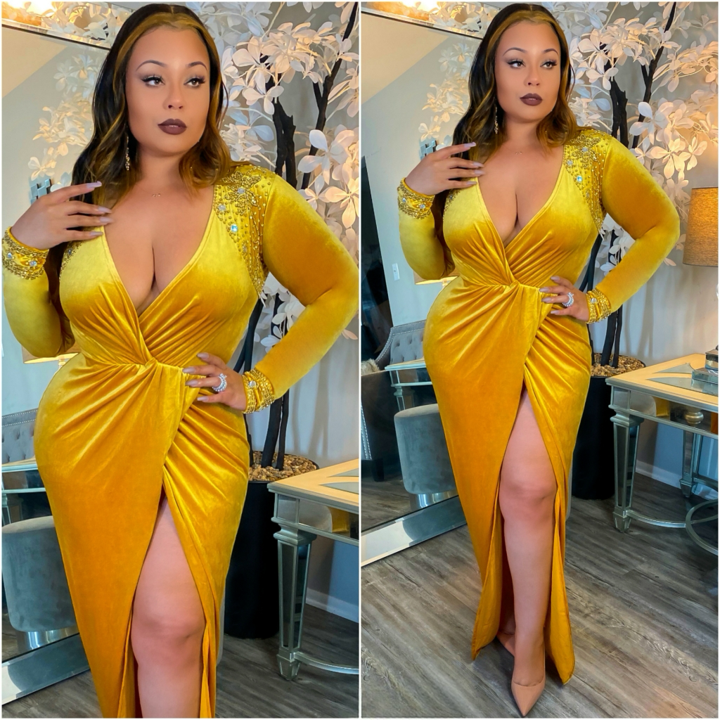 Queen Louisa Velvet ( Gold )